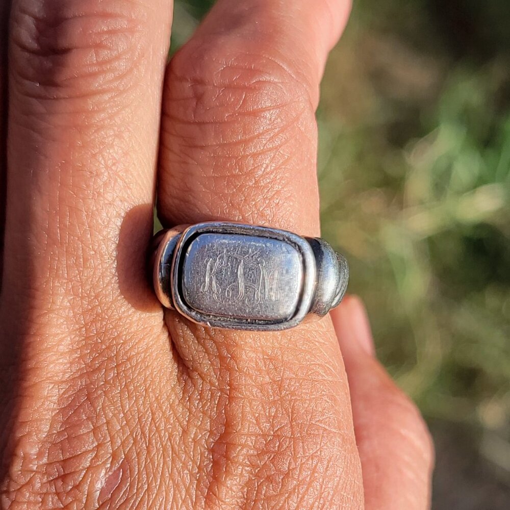 Heavy solid 925 sterling silver vintage engraved monogram ring - Picture 13 of 16